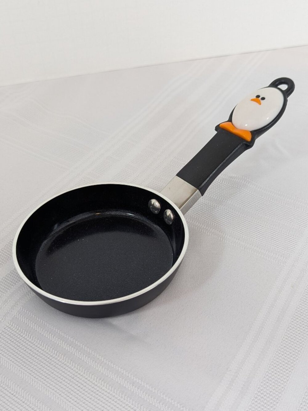 Mini nonstick egg skillet with cute chicken on handle